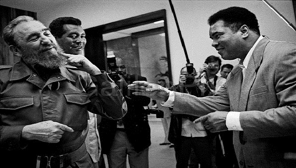Fidel Castro together  with Muhammad Ali and Teofilo Stevenson ,Havana, Cuba, 1996 (file photo) -- Muhammad Ali, junto a Fidel Castro y Teófilo Stevenson. Foto: Archivo.