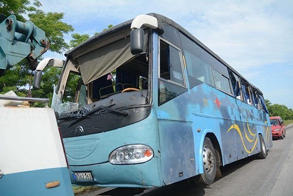 VV2084 Ikarus Bus - Santa Clara, Cuba, This is a scanned im…